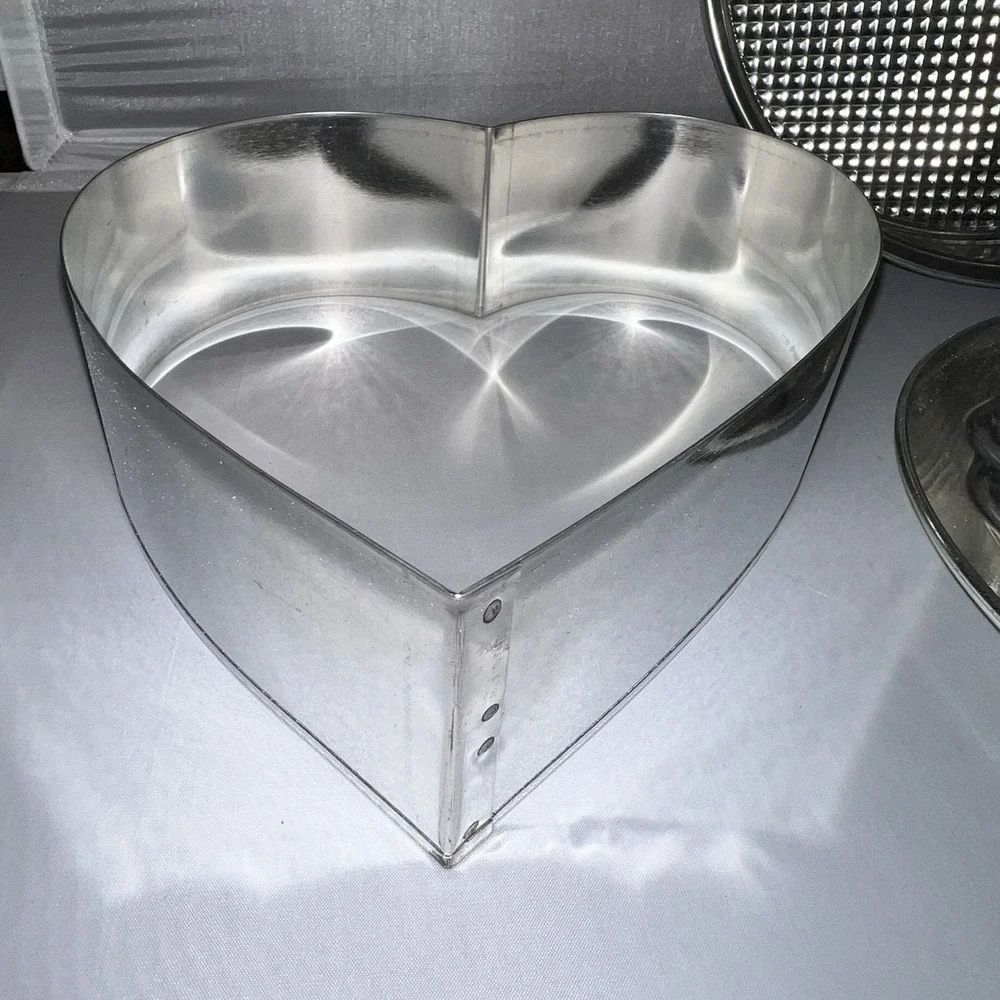 Pampered Chef Springform Pan Set #1540 Heart Circle Round Cake Metal 4 Pc